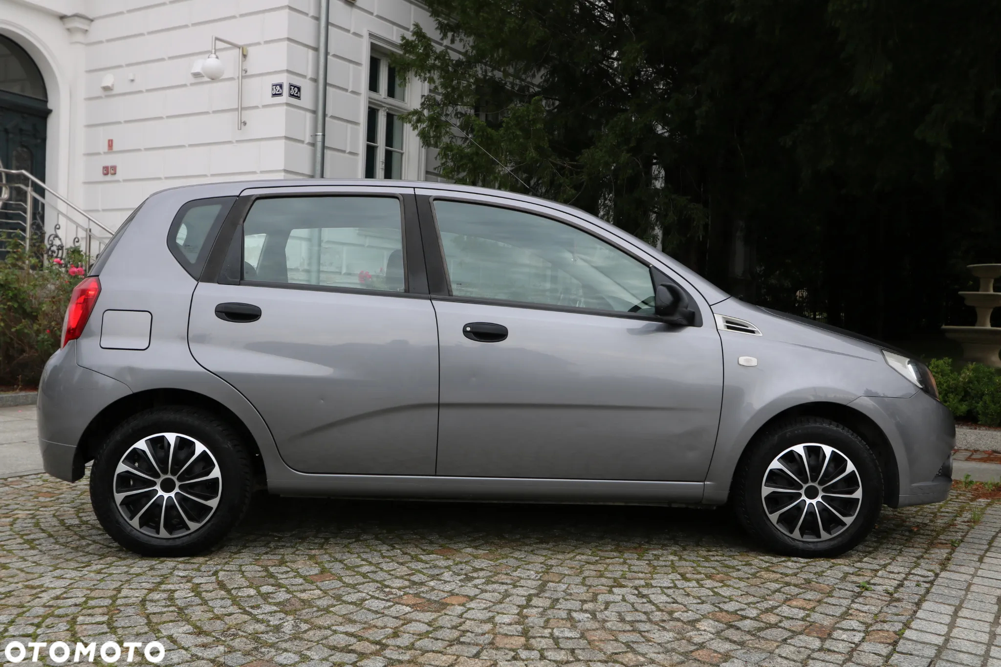 Chevrolet Aveo 1.2 16V LS - 25