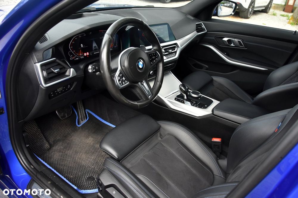 BMW Seria 3 320d xDrive M Sport sport - 28