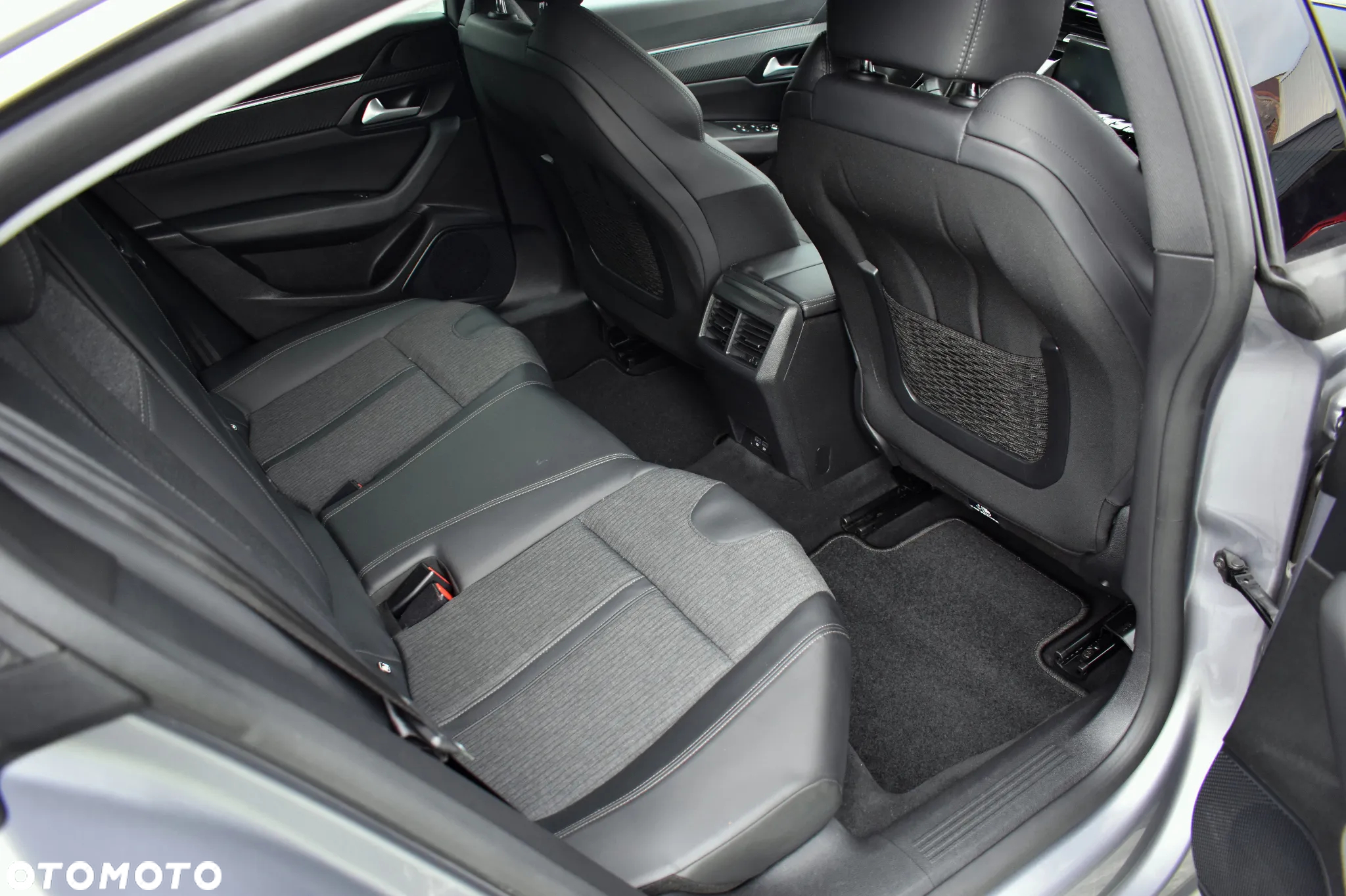 Peugeot 508 1.5 BlueHDi Allure S&S EAT8 - 37
