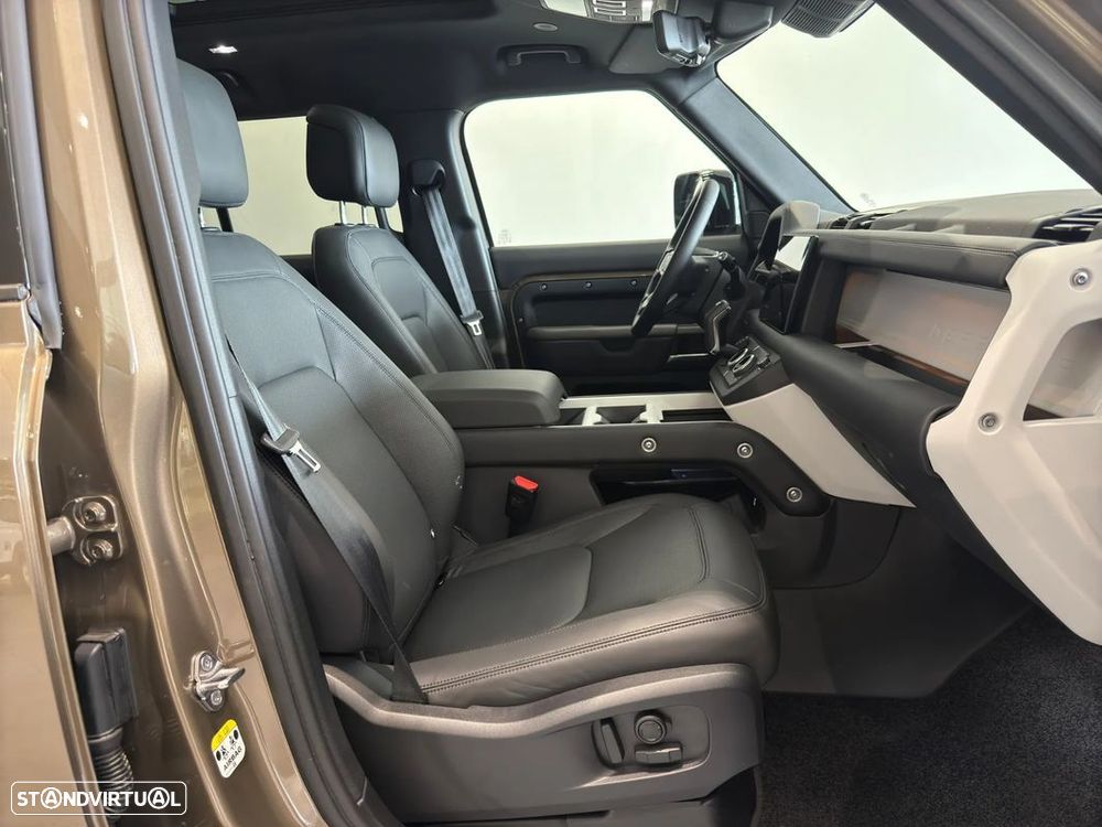 Land Rover Defender 2.0 P300e 110 AWD X-Dynamic SE - 7