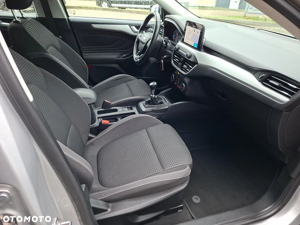 Ford Focus 1.0 EcoBoost Trend Edition - 34