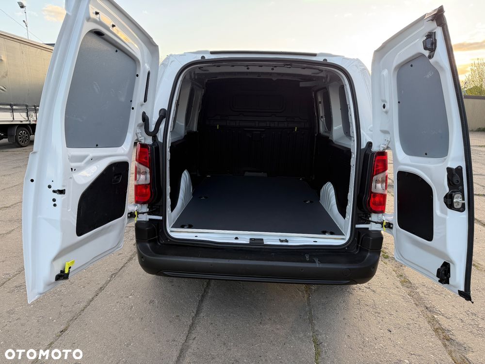 Toyota Proace City - 23