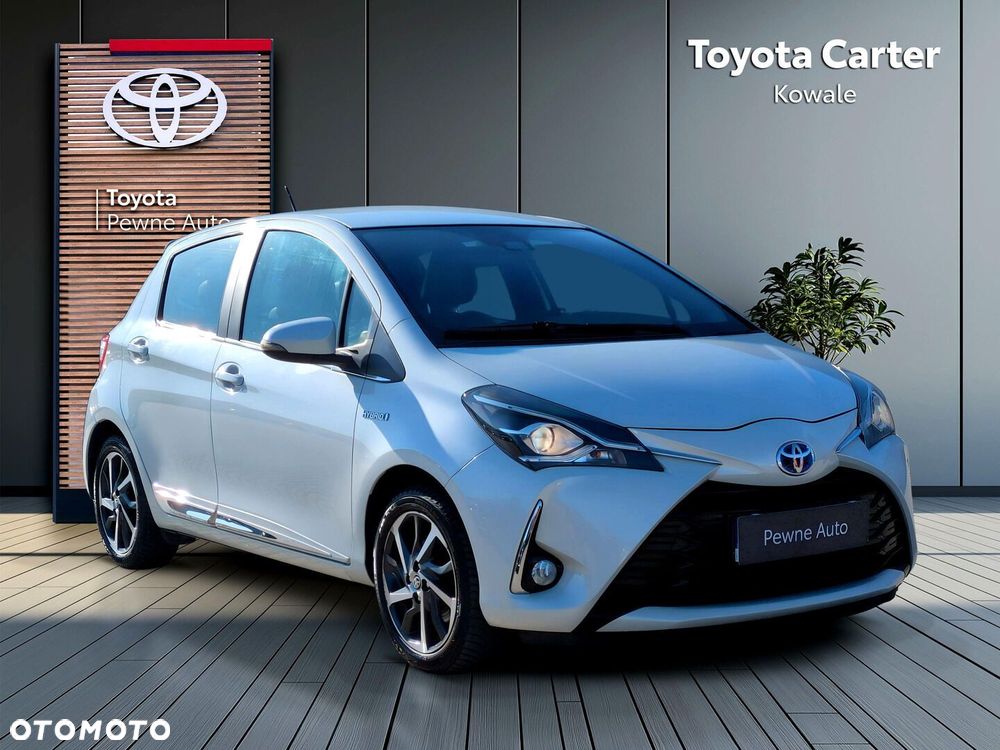 Toyota Yaris Hybrid 100 Dynamic - 8