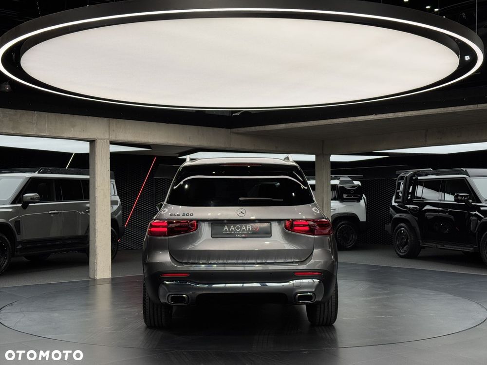 Mercedes-Benz GLB 2023