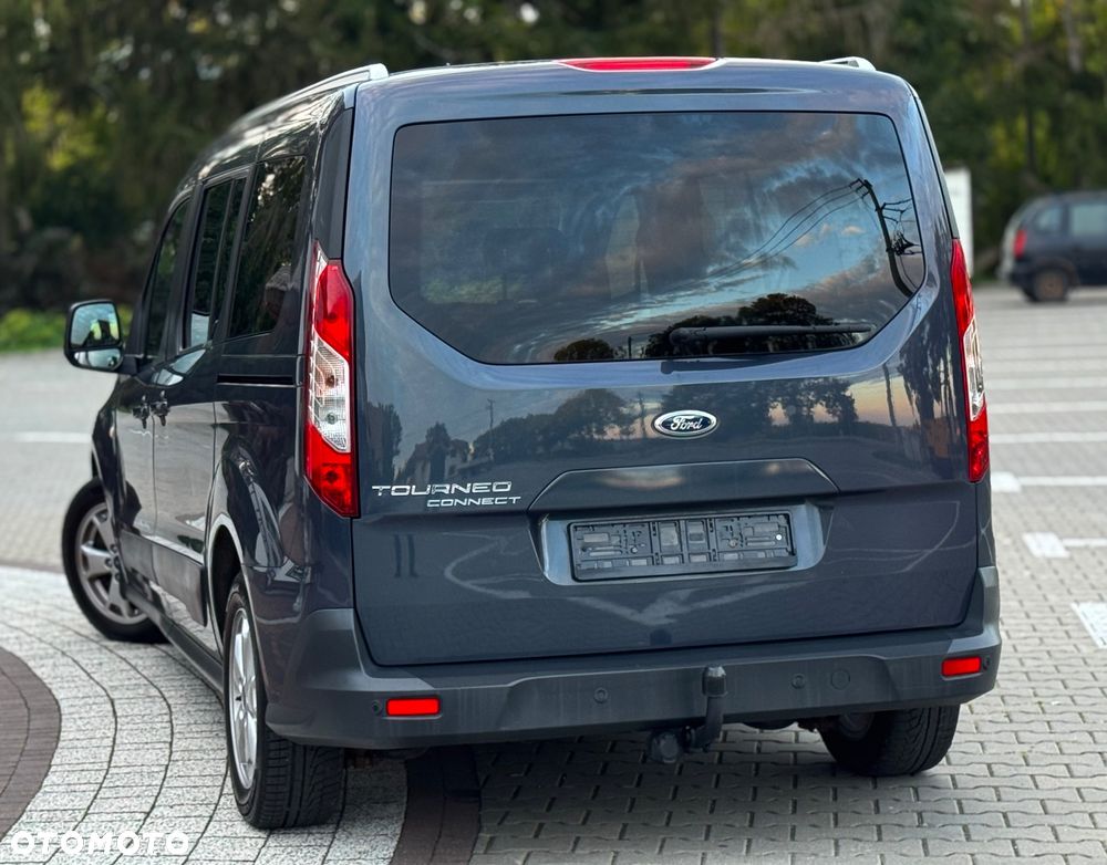 Ford Tourneo Connect Grand - 19