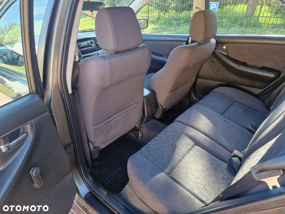 Toyota Corolla 1.6 VVT-i Terra - 12