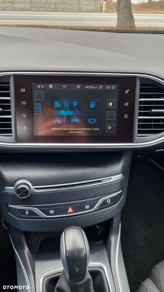 Peugeot 308 1.2 PureTech Allure S&S - 10