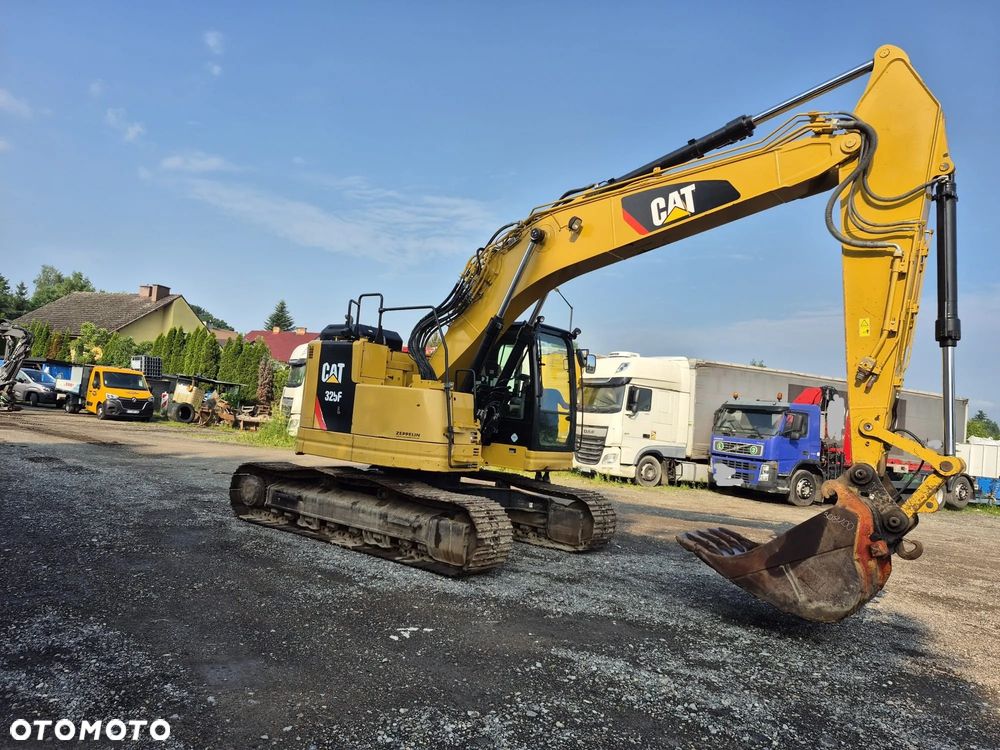 Caterpillar 325F - 2