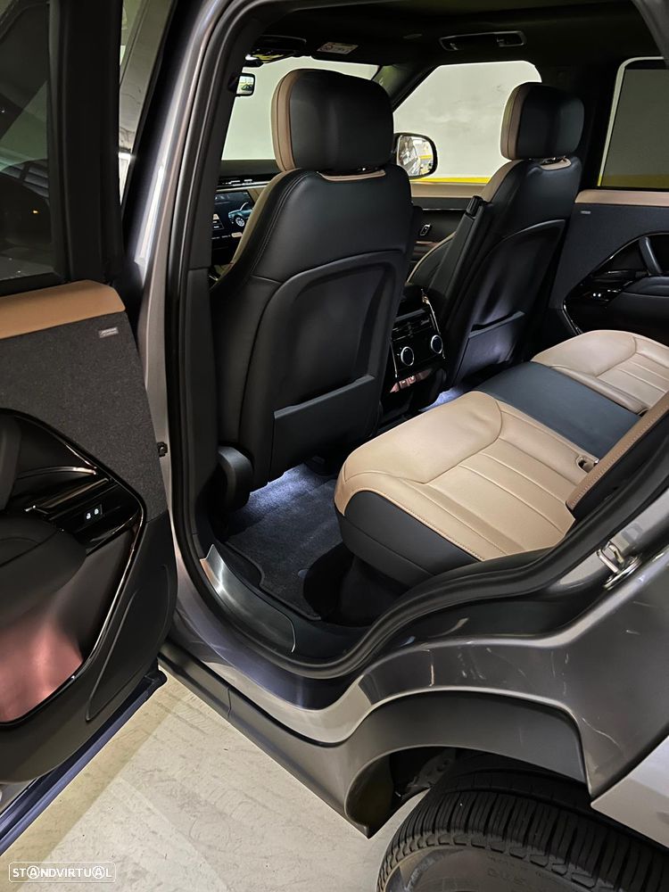 Land Rover Range Rover Sport 3.0 P460e Dynamic HSE - 11