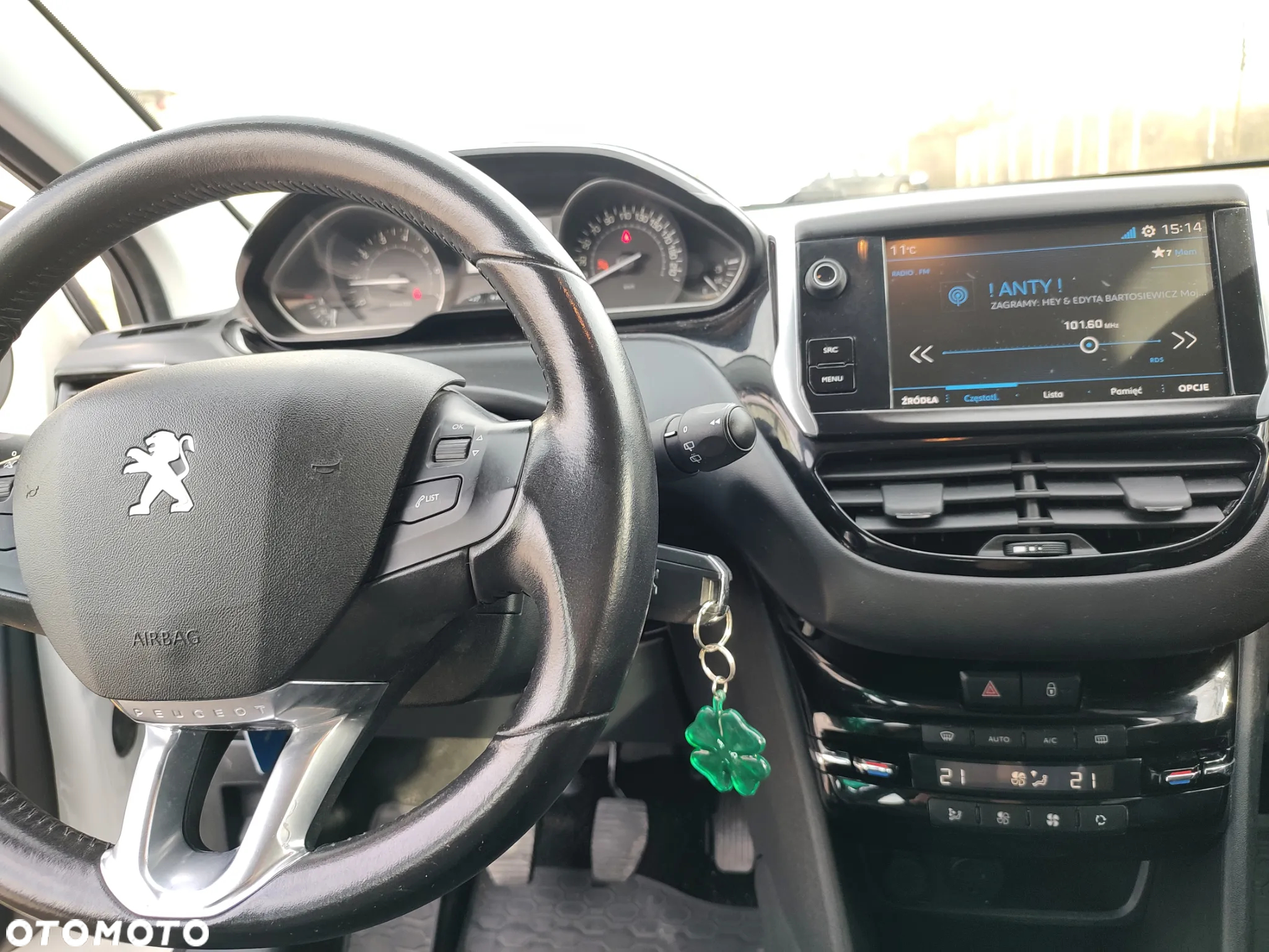 Peugeot 208 1.2 PureTech Allure - 14