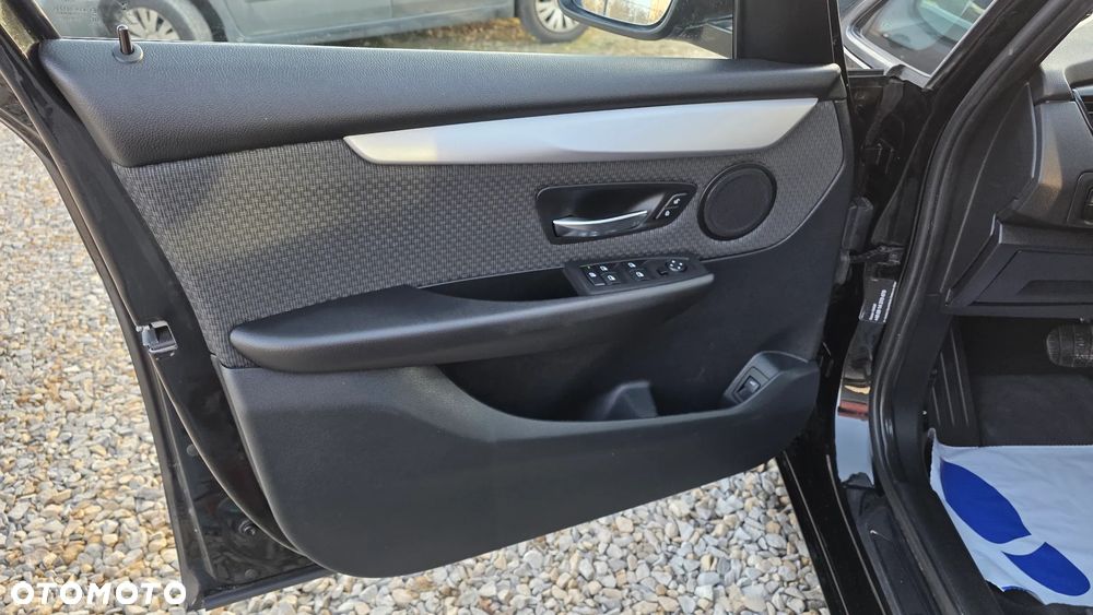 BMW Seria 2 218d Advantage - 12