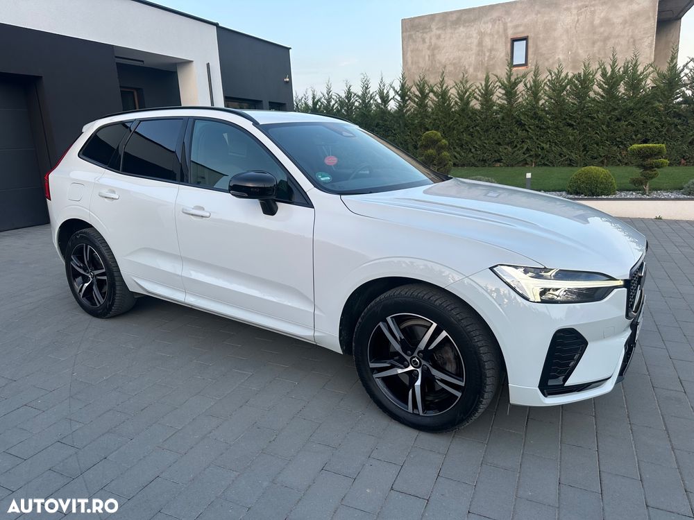 Volvo XC 60 B4 MHEV AWD R-Design - 3