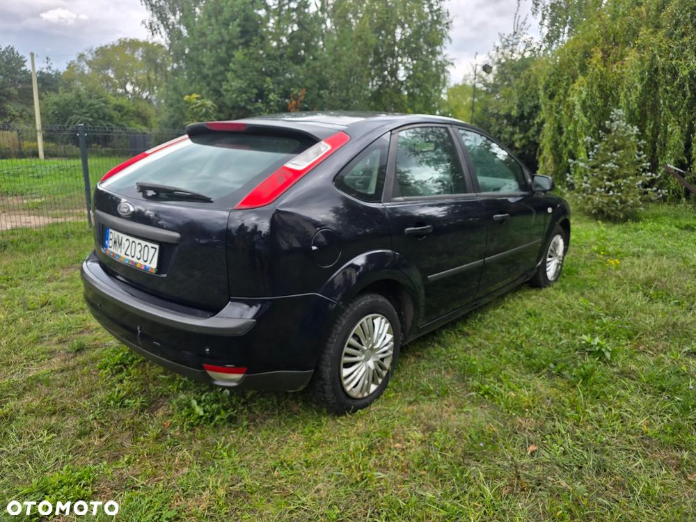 Ford Focus 1.6 16V Trend - 9