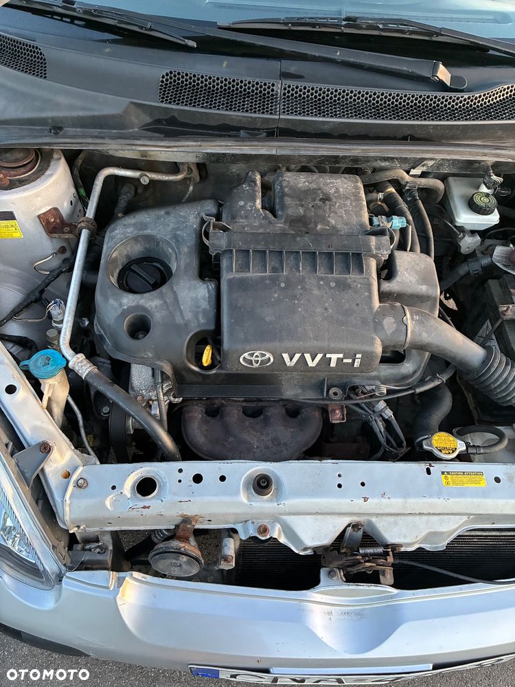 Toyota Yaris - 14