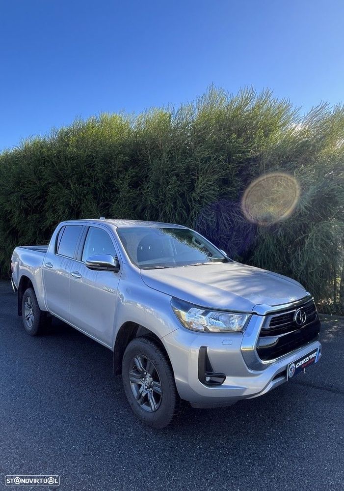 Toyota Hilux 2.4 D-4D 4WD CD CM Aut. - 2