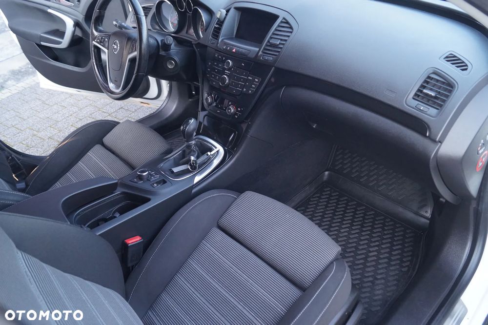 Opel Insignia - 18