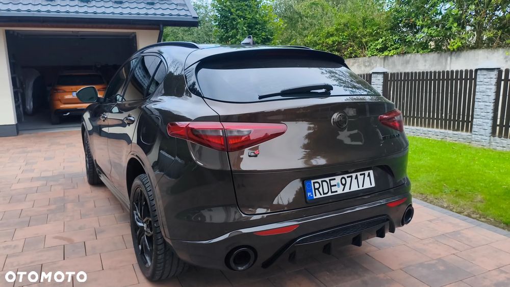 Alfa Romeo Stelvio 2.0 Turbo 16V AT8-Q4 Executive - 5