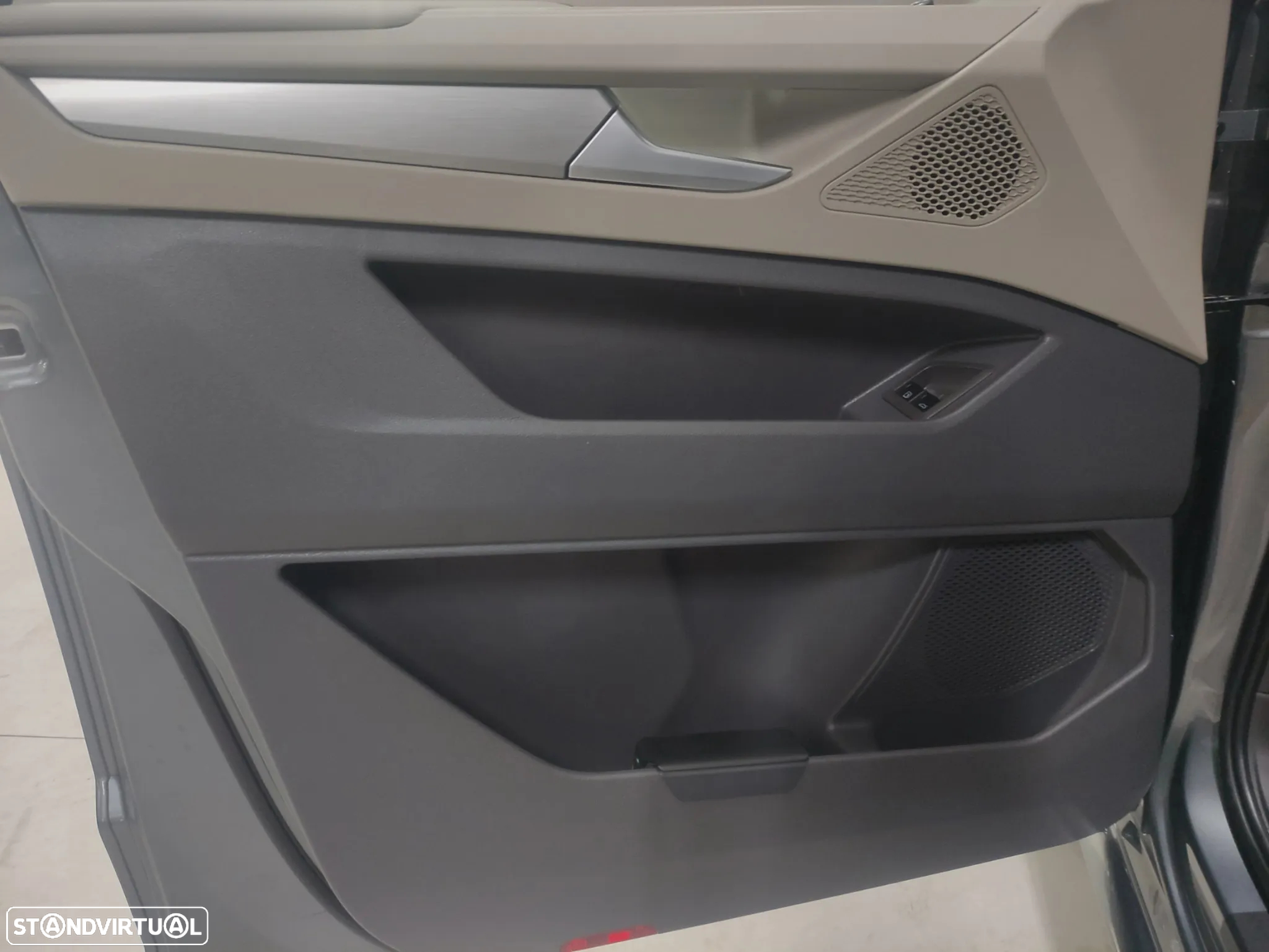 VW Multivan 1.5 TSI e-Hybrid Style DSG - 6