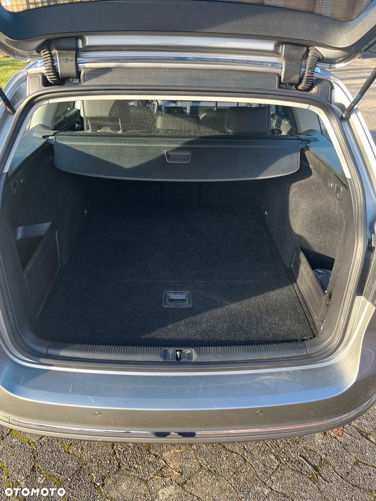 Volkswagen Passat Variant 2.0 TSI Highline - 11