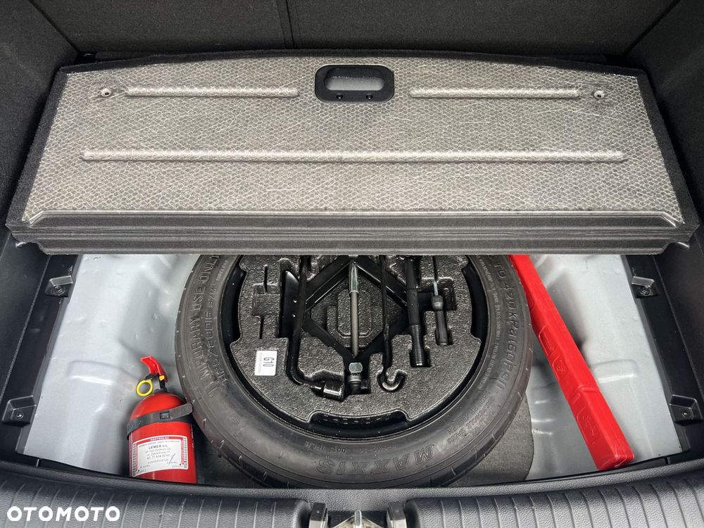Kia Ceed - 28