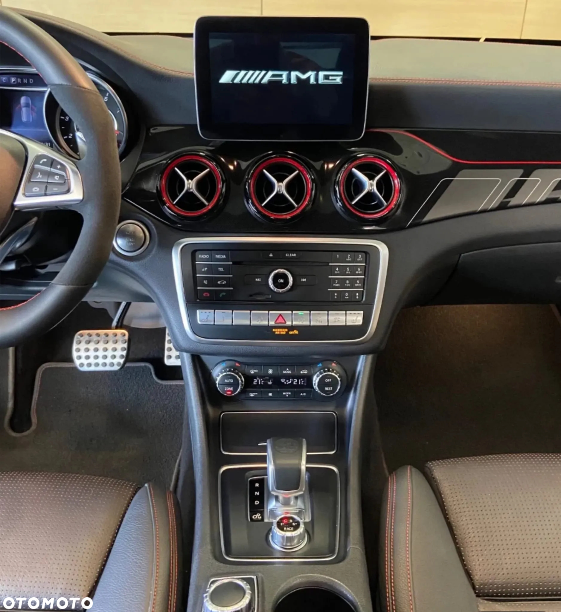 Mercedes-Benz CLA AMG 45 4-Matic - 16