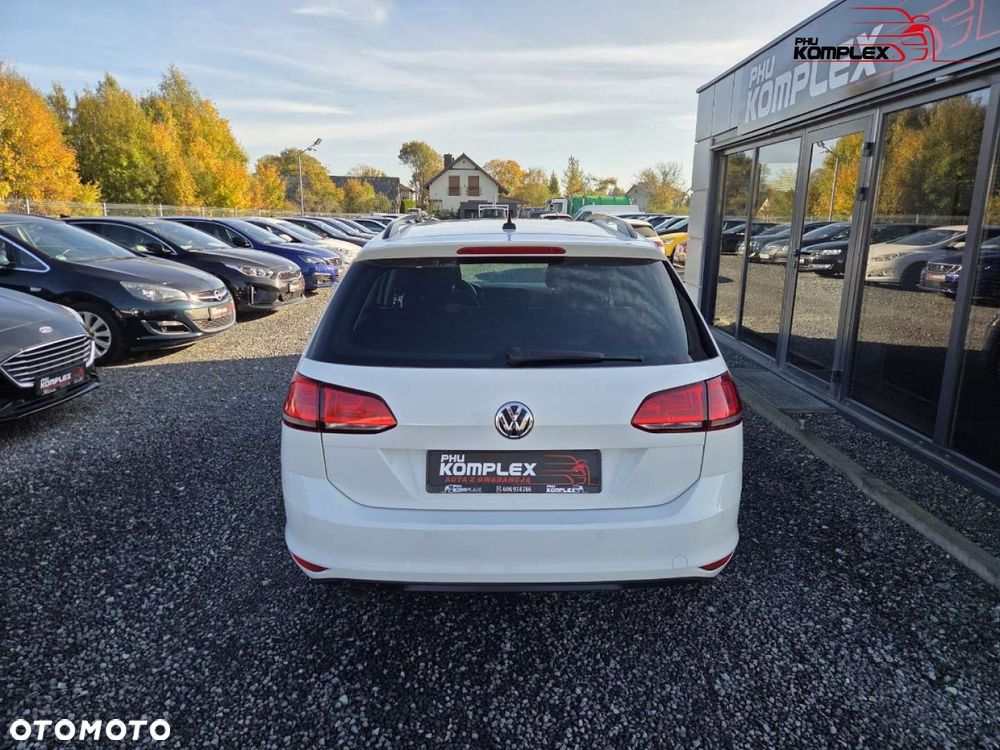 Volkswagen Golf - 6