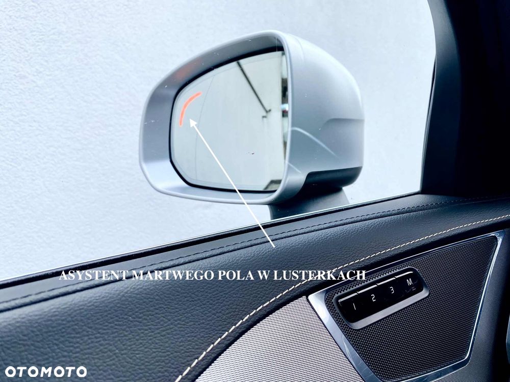 Volvo XC 90 D5 SCR AWD R-Design - 10