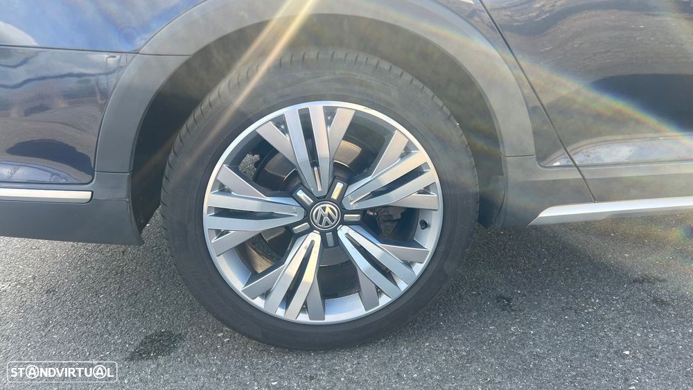 VW Passat Alltrack 2.0 TDi DSG 4Motion - 8