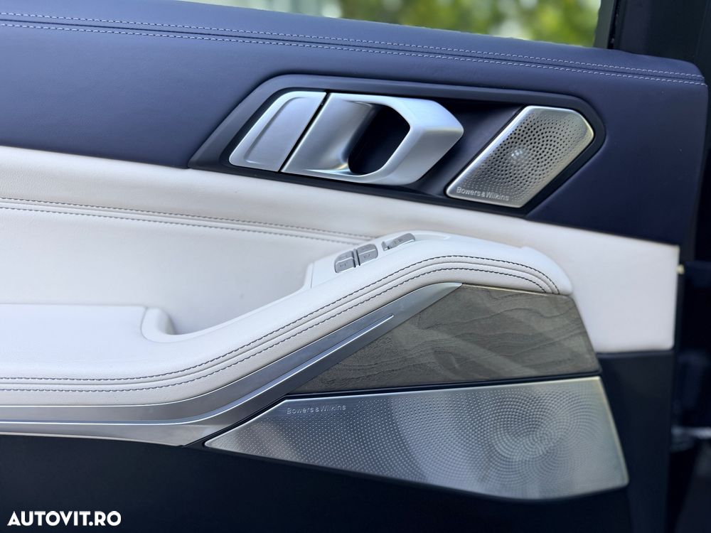 BMW X7 xDrive40i - 28