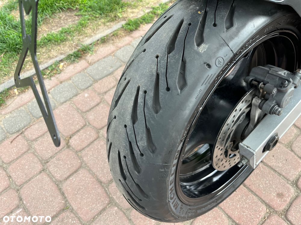Yamaha FZ6 - 20