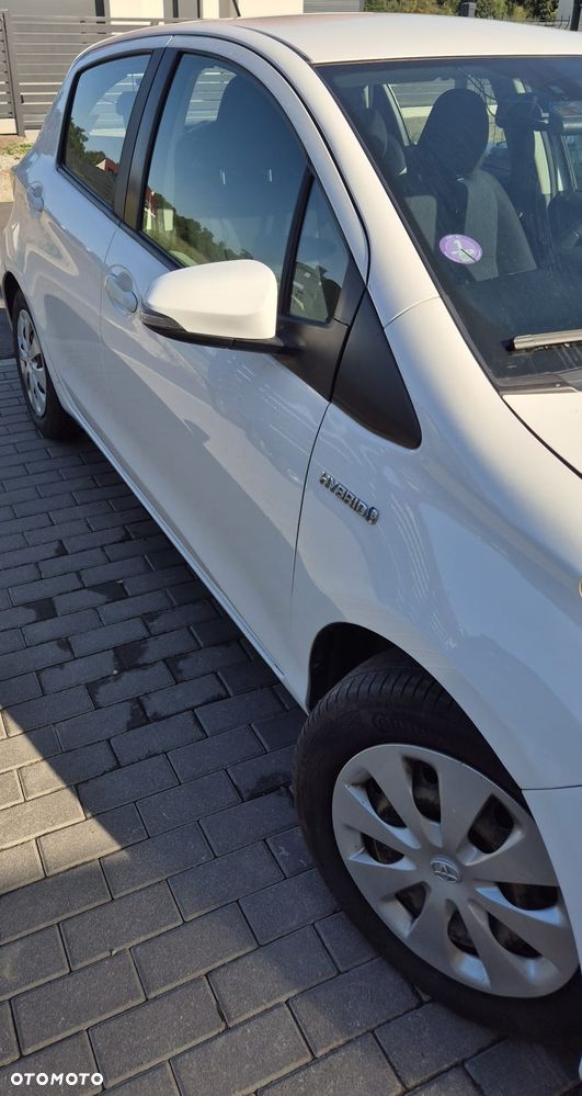 Toyota Yaris - 4