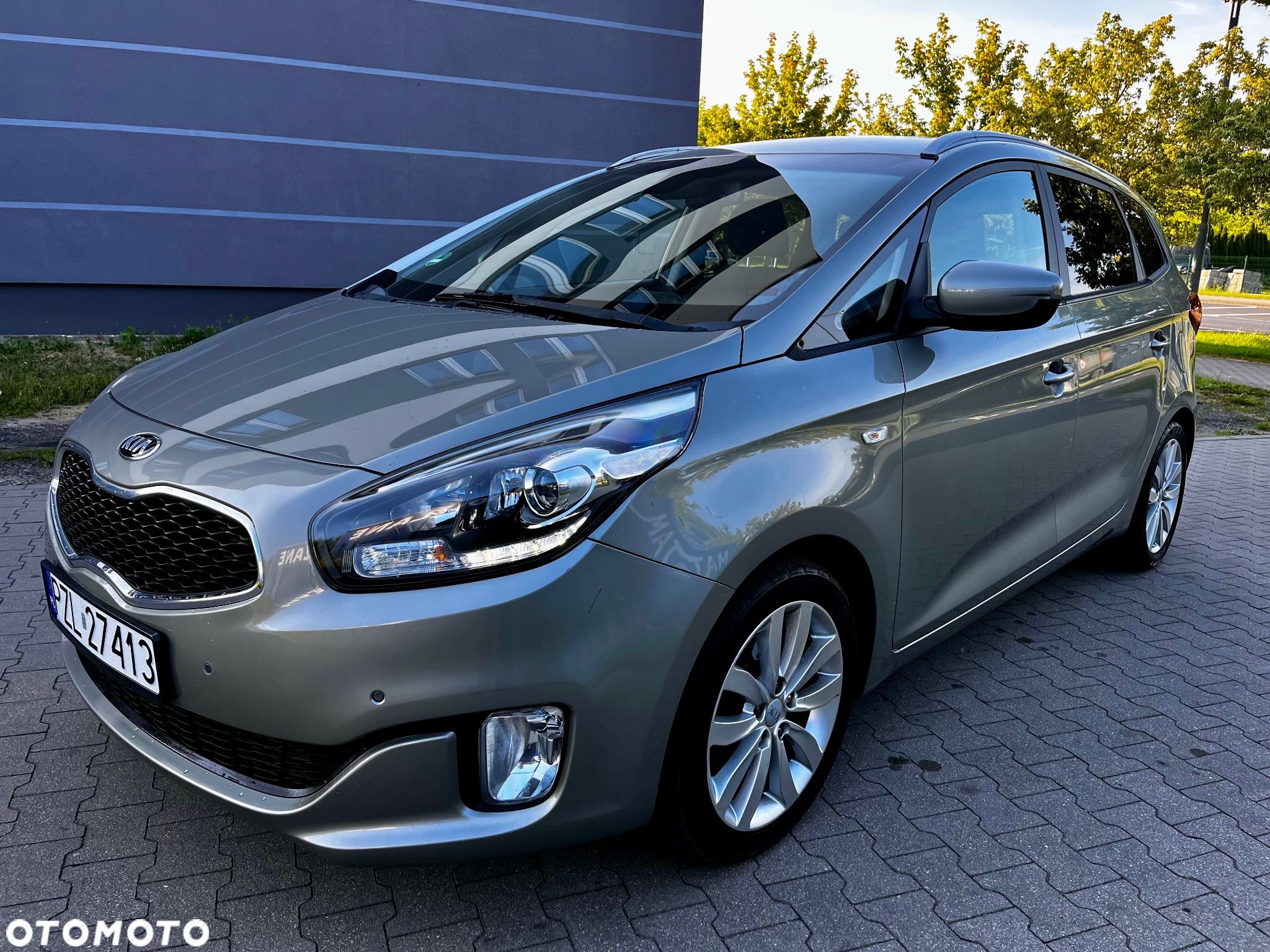 Kia Carens 1.7 CRDi L - 1