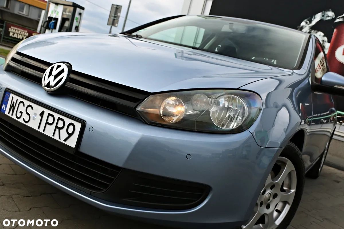 Volkswagen Golf - 1