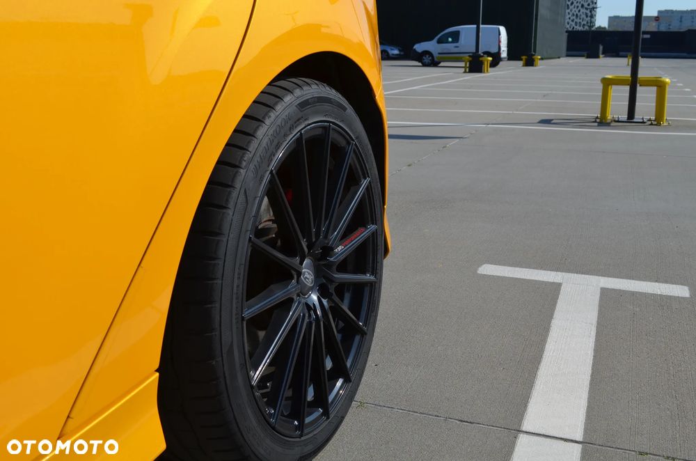 Ford Focus ST - 7