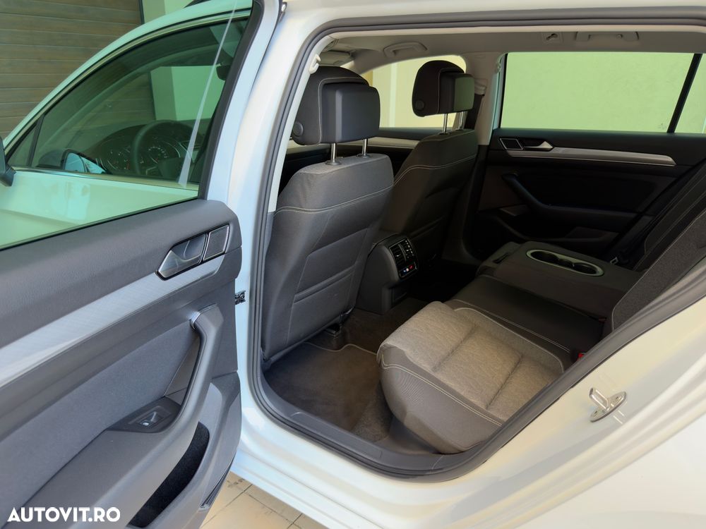 Volkswagen Passat 2.0 TDI SCR DSG Business - 25