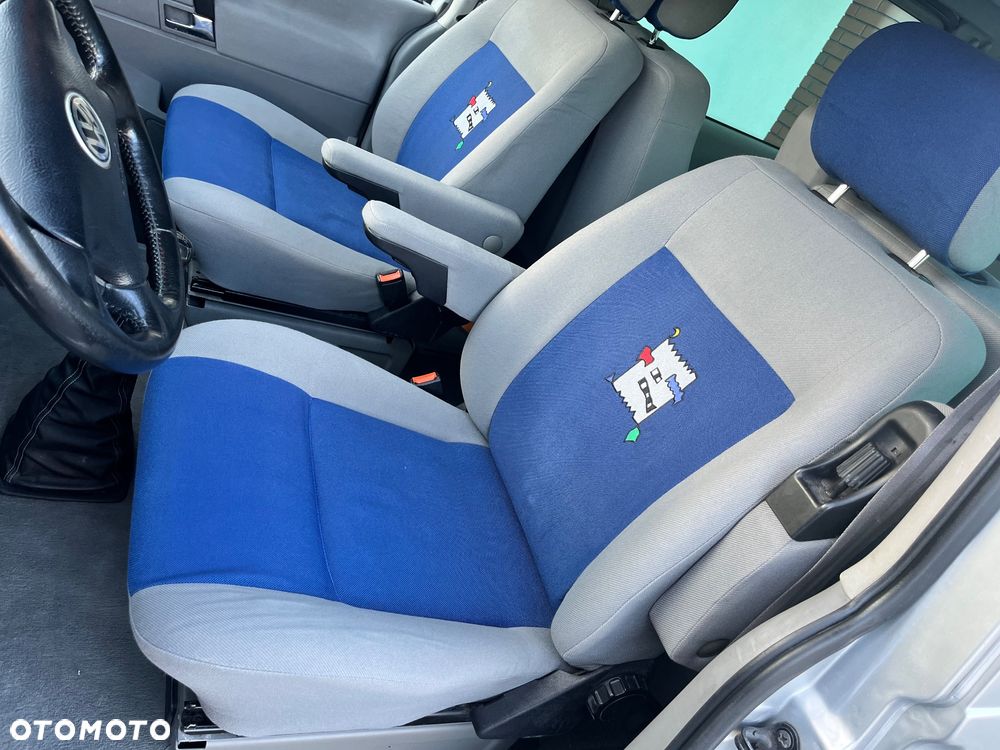 Volkswagen Multivan - 23