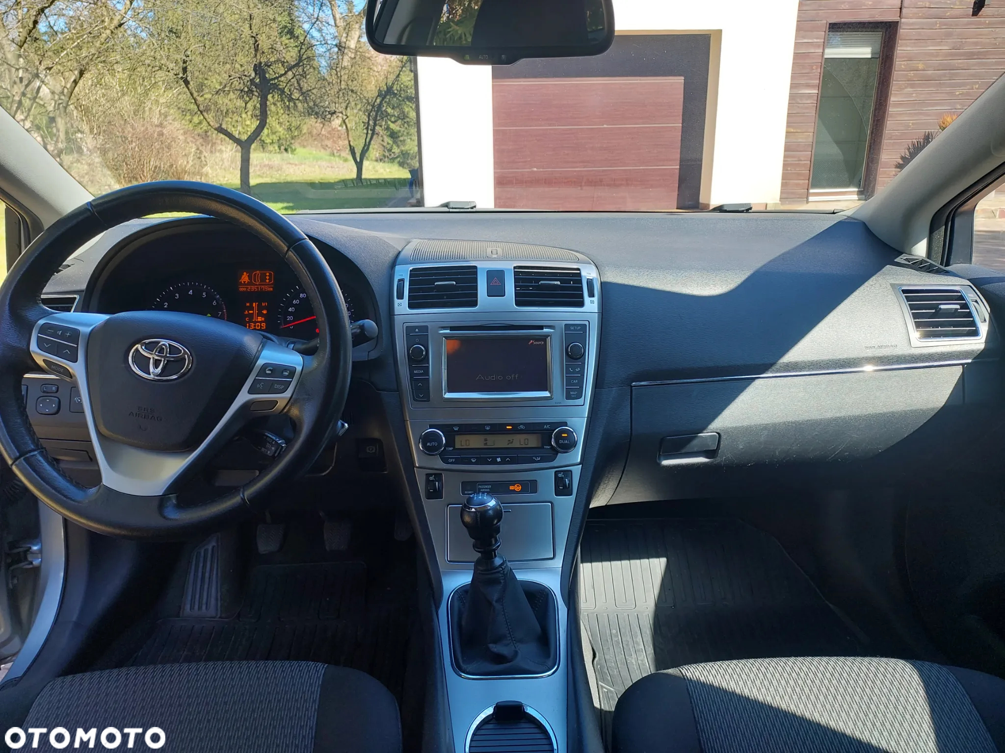 Toyota Avensis 1.8 Business Edition - 13