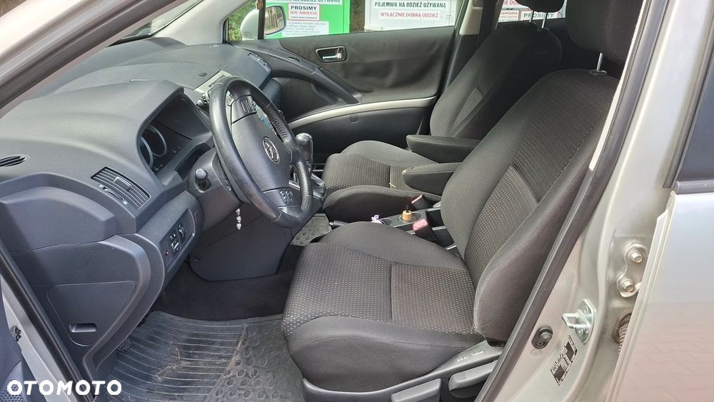 Toyota Corolla Verso 1.8 Sol - 17