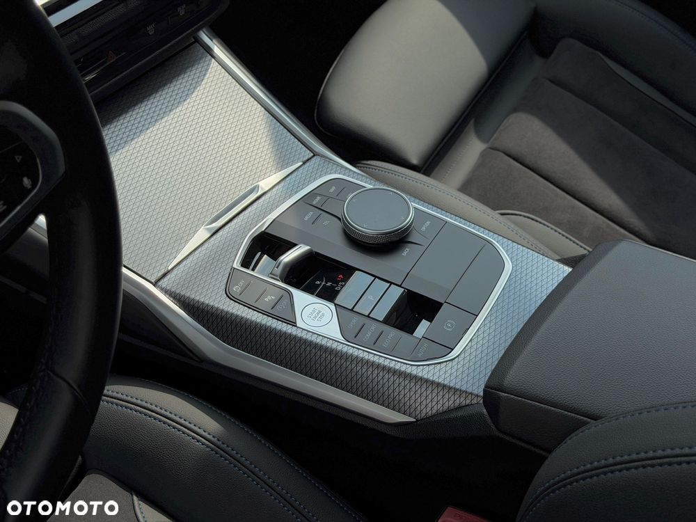 BMW Seria 3 330i M Sport sport - 24
