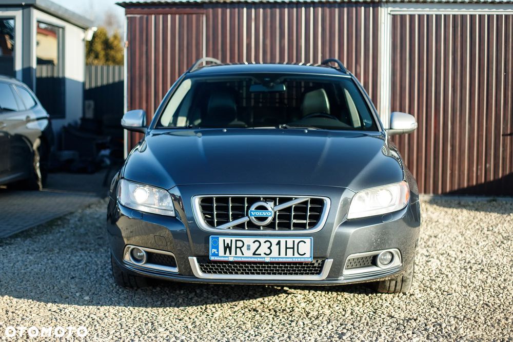 Volvo V70 2.5T R-Design Summum - 15