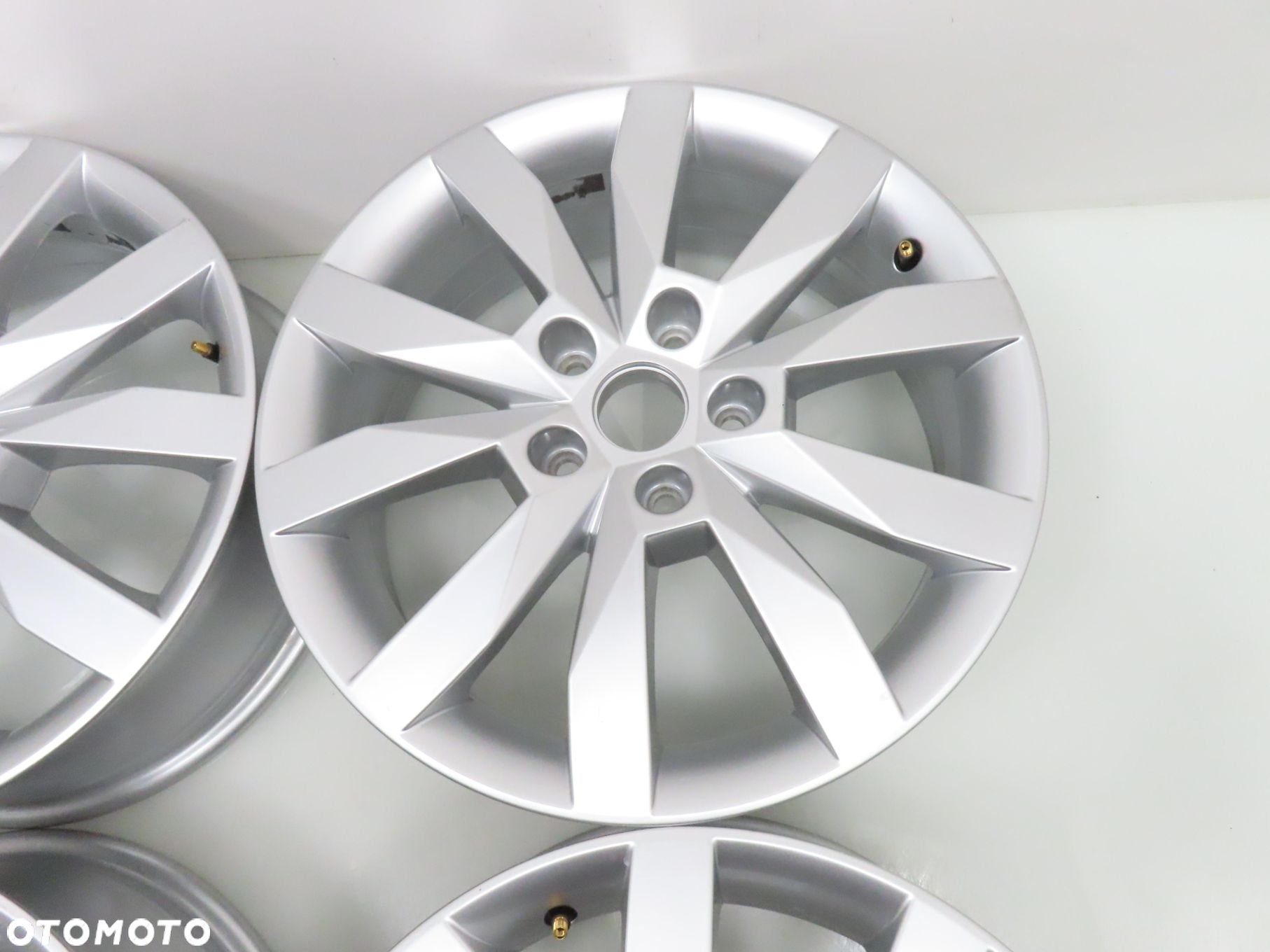 Alufelgi 17'' Skoda Octavia Superb 5x112 6J ET48 5E0601025N - 8
