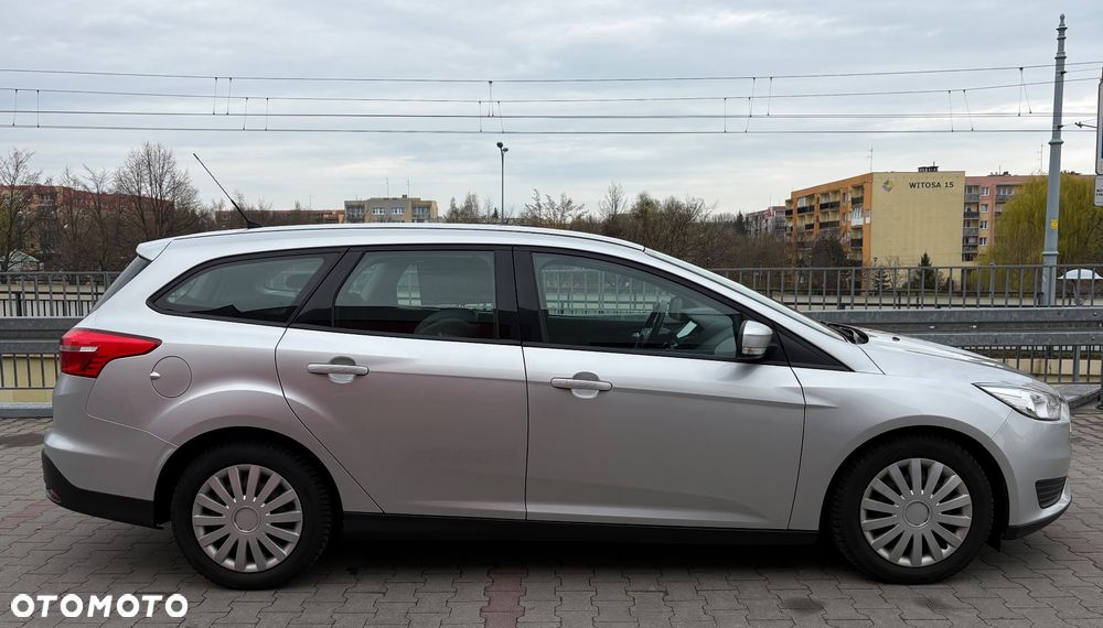 Ford Focus 1.5 TDCi Trend - 4