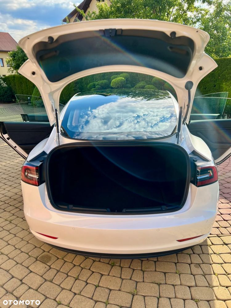 Tesla Model 3 - 19