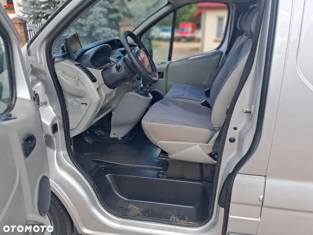 Renault Trafic - 15