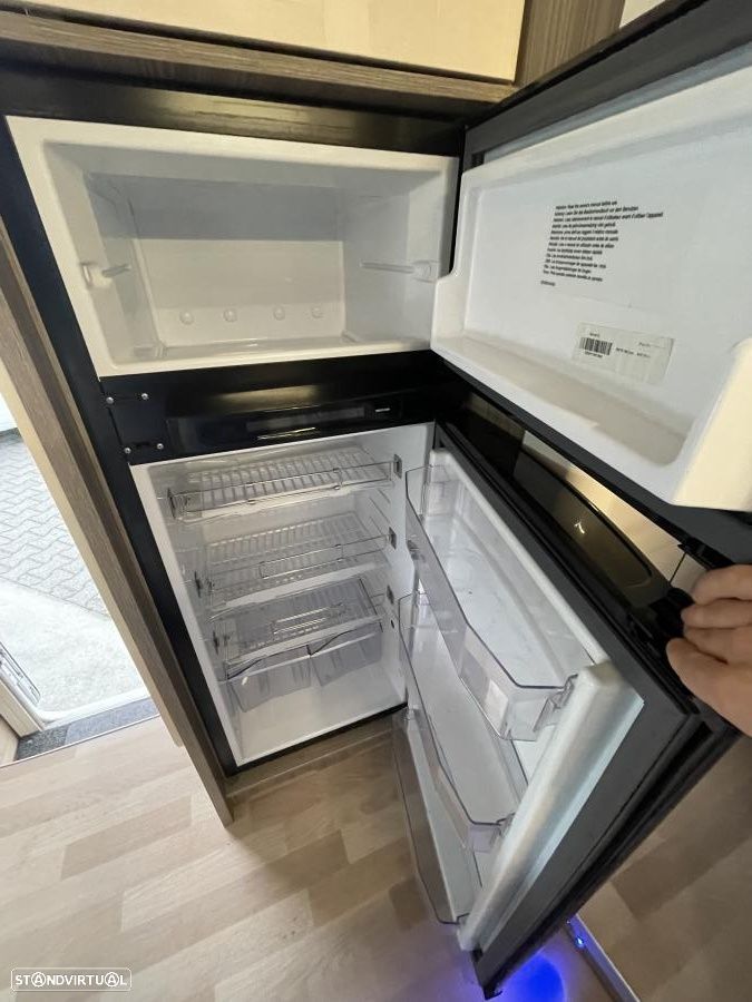 Autostar Passion P 693 LC Lift c.central e basculante - 31