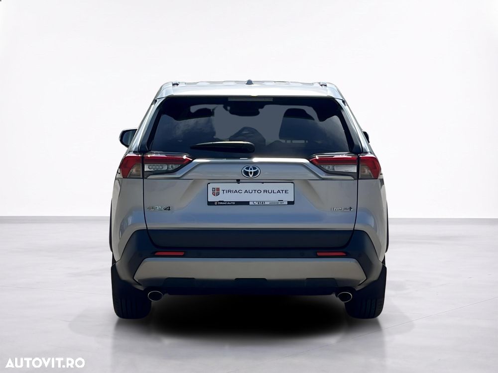 Toyota RAV4 - 6