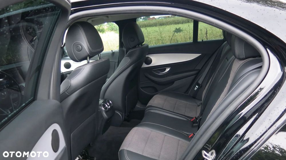 Mercedes-Benz Klasa E 220 d Avantgarde - 10