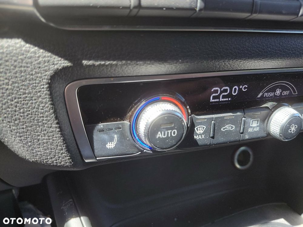 Audi A3 Sportback 2.0 TDI quattro Ambiente - 9