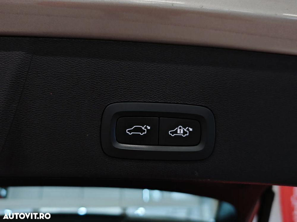 Volvo XC 40 T4 Recharge DKG Inscription Expression - 23