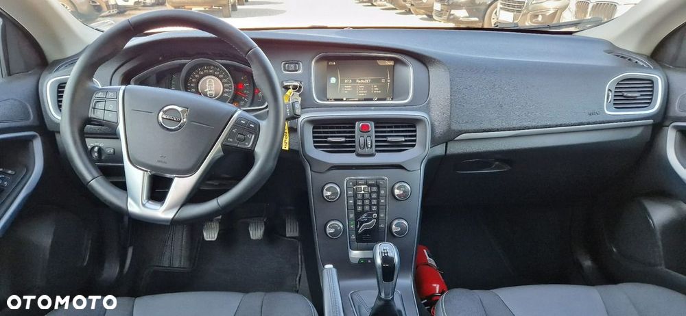 Volvo V40 - 23